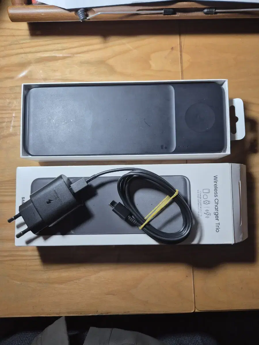 삼성 wireless charger Trio풀박스 4만5천